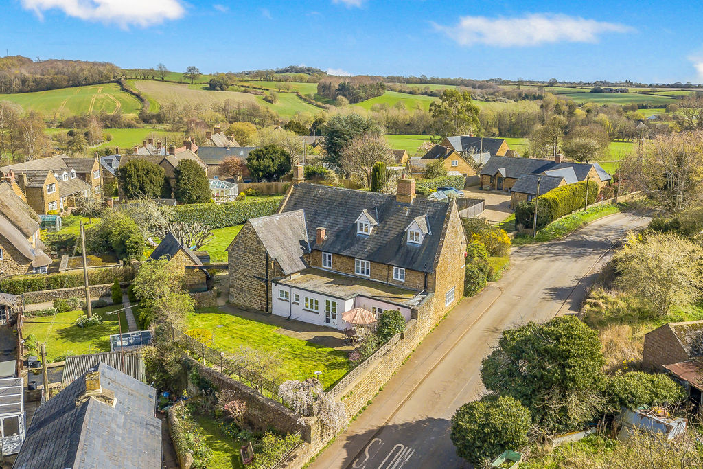 Banbury Road North Newington